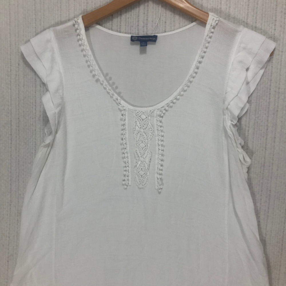Democracy White Textured Lace Trim Ruffle Sleeve Tunic Top L